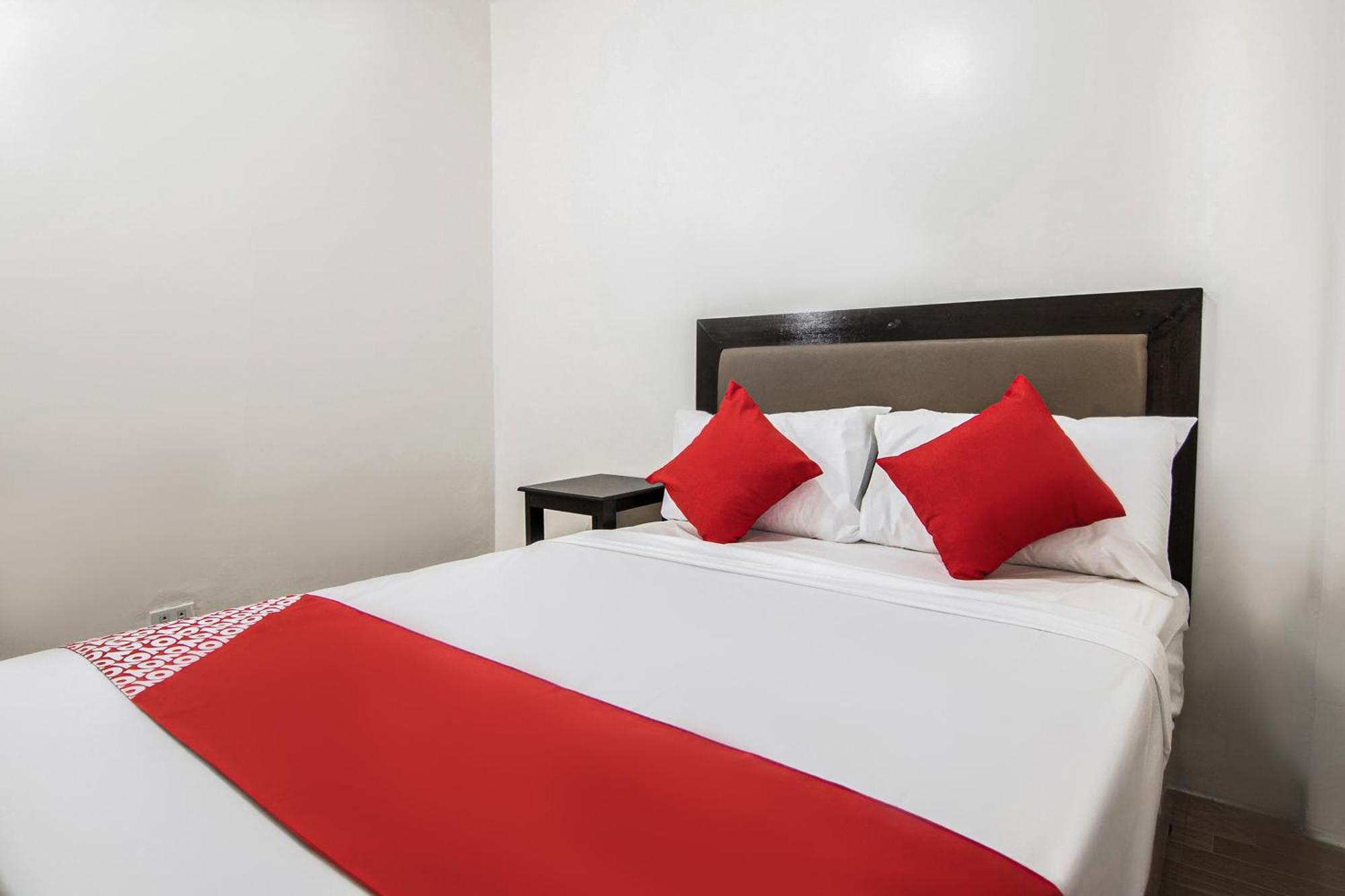 Oyo 431 Apollo 11 Apartelle Pasay Eksteriør bilde