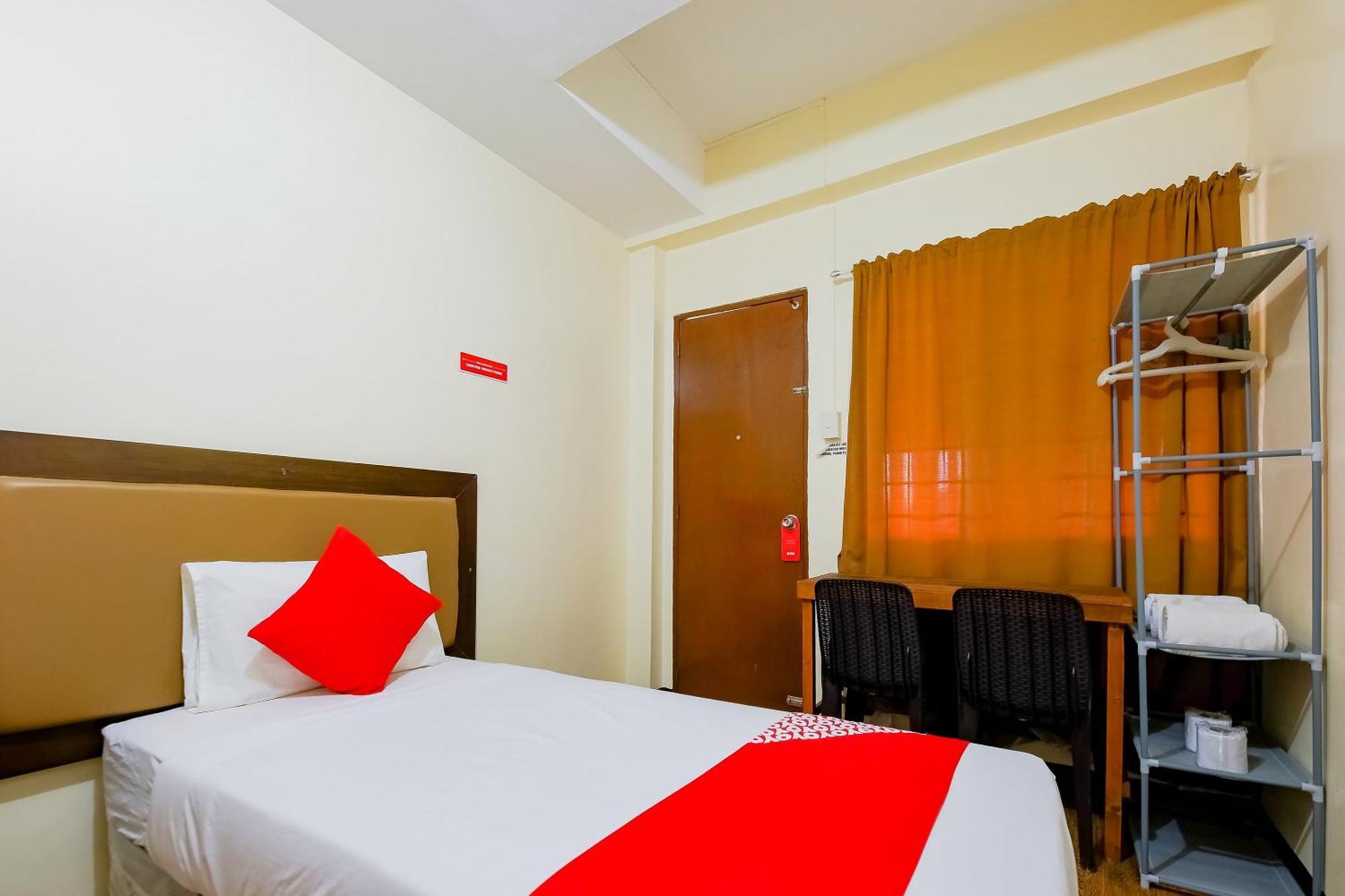 Oyo 431 Apollo 11 Apartelle Pasay Eksteriør bilde